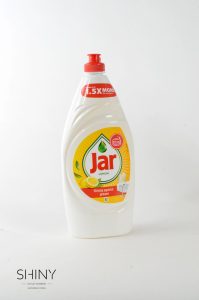 Jar za pomivanje posode poskrbi, da vsakodnevno opravilo postane pravi balzam. Očisti vse, brez večjega napora drgnjenja. Nakupujte na shiny-outlet.si