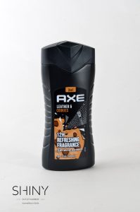 Axe tuš gel Leather & Cookies, naravno sladek vonj za moške, iz naravnih snovi. 12 urna svežina, neomejeno ugodne cene na shiny-outlet.si