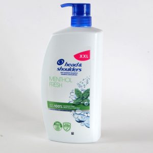 Head & Shoulders šampon Menthol Fresh za popolno osvežitev in nego lasišča, brez prhljaja. Iz kar 100 % naravnih izvlečkov, po zelo dostopni ceni na shiny-outlet.si
