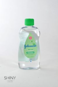 Johnsons Baby olje Aloe vera za popolno nego in vlaženje dojenčkove kože, sedaj ugodneje na shiny-outlet.si