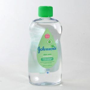 Johnsons Baby olje Aloe vera za popolno nego in vlaženje dojenčkove kože, sedaj ugodneje na shiny-outlet.si