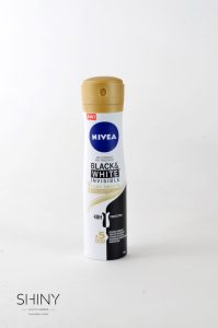 Nivea deodorant v spreju Black & White, za 48 urno zaščito pred potenjem, brez puščanja sledi na oblačilih. Izberite ugodno ponudbo na shiny-outlet.si