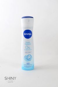Nivea deodorant v spreju Fresh Natural, za 48 urno svežino in zaščito pred potenjem. Antiperspiranti sedaj ugodneje na shiny-outlet.si