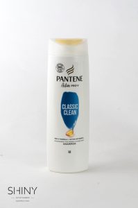Pantene šampon Active Pro-V Classic Clean, za normalne do mešane lase. 100 % reciklirna embalaža, večja količina, ugoden nakup na shiny-outlet.si