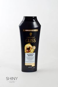 Schwarzkopf Gliss šampon deluje kot močnejši preparat za globinsko obnovo las. Sedaj ugodneje na shiny-outlet.si 