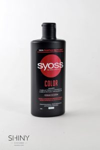 Syoss šampon Color za negovanje barvanih las, s cvetličnim vonjem. Inspiracija iz Japonske, dostopneje na shiny-outlet.si