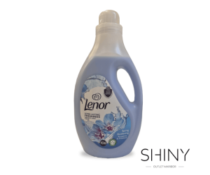 Lenor mehčalec s cvetličnim vonjem in formulo za zaščito pred neprijetnimi vonjavami. Obstojna zaščita, večja količina, ugodnejši nakup na shiny-outlet.si