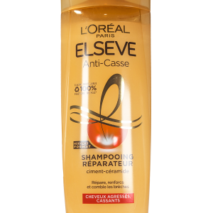 Elseve šampon zagotavlja globinsko nego in obnovo las. Obogaten z vitamini in hranilnimi sestavinami, poskrbi za mehke, sijoče in močne lase vsak dan.