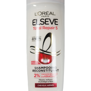 Elseve šampon zagotavlja globinsko nego in obnovo las. Obogaten z vitamini in hranilnimi sestavinami, poskrbi za mehke, sijoče in močne lase vsak dan.
